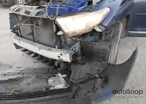 2011 Toyota Highlander Base V6 from USA, damaged, VIN 5TDZK3EH5BS032427